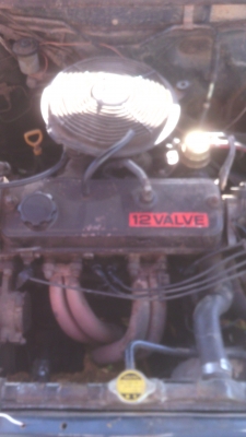 รถเก๋งโตโยต้าโคโลร่า