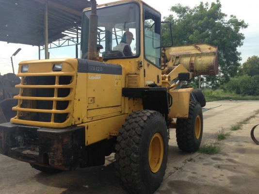 ขายรถตัก KOMATSU WA120-3 สภาพพร้อมใช้ เครื่องเกียร์ดี แรงดีเยี่ยม ยางสวยทั้งสี่เส้น แขนเดิม เอกสารสัญญาซื้อขาย