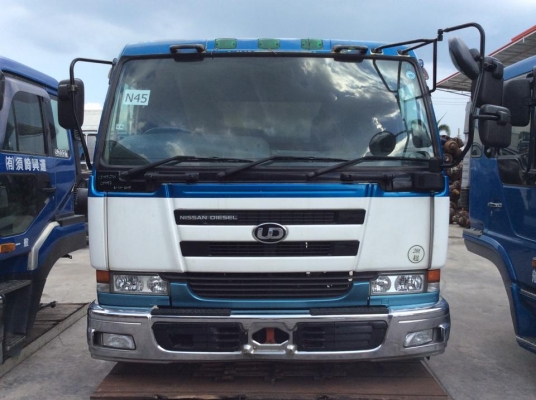 หัวเก๋ง NISSAN ปลาวาฬ