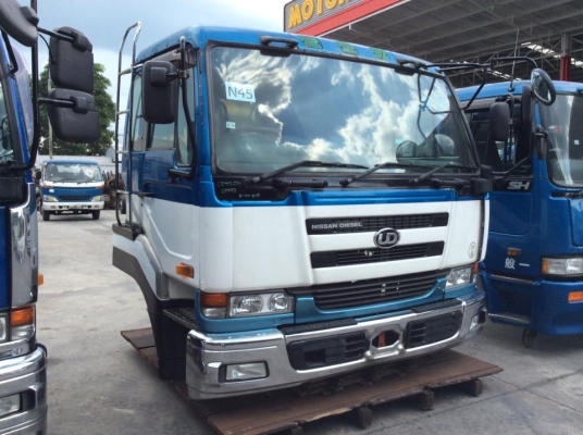 หัวเก๋ง NISSAN ปลาวาฬ หัวเก๋ง NISSAN ปลาวาฬ