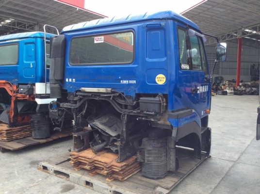 หัวเก๋ง NISSAN ปลาวาฬ