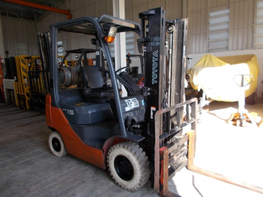 ขายโฟล์คลิฟท์ TOYOTA รุ่น 8