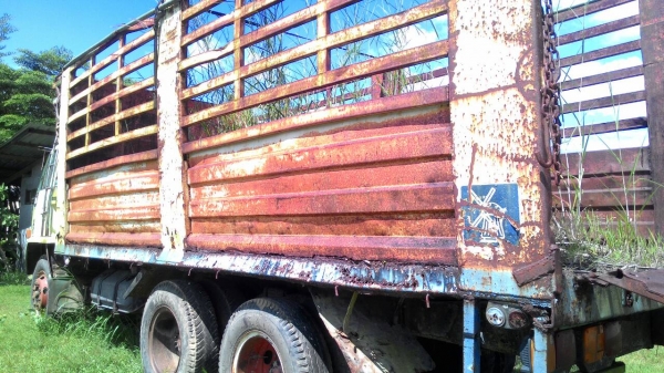 ขายรถบรรทุก 10 ล้อรั้วเพลาเดี่ยว ISUZU JCM เครื่อง HO7C 185 แรงม้า ราคา 260000