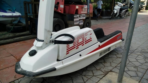 คาวา 550 เรือพร้อมขับ