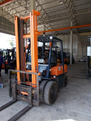 ขายโฟล์คลิฟท์TOYOTAรุ่น5 2.5ตัน