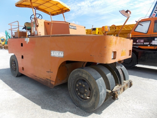 มาแล้วรถบดล่้อยาง 9 ล้อ  SAKAI TS150