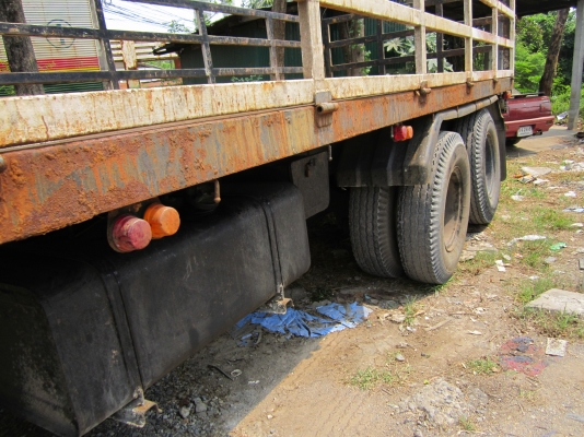 ขายสิบล้อ 2 เพลาพื้นเรียบ FN527M-TD57XX รถห้างแท้ ปี44 ขายสิบล้อ 2 เพลาพื้นเรียบ FN527M-TD57XX รถห้างแท้ ปี44