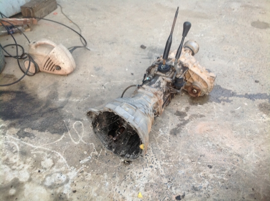 ขาย ด่วน เกียร์ 4WD Nissan. สภาพพร้อมใช้งาน. รถก็ขายครับ 190.000