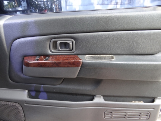 ขายรถกระบะยี่ห้อ NISSAN BIG-M FRONTIER ปี 2000 เครื่องดีเซล