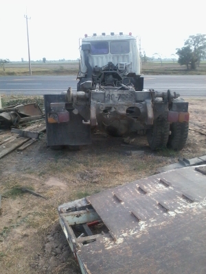 ขายหัวคัสชีส์10ล้อเพลา  HINO FM18 เครื่องHO7C เครื่องดีไม่มีเยิ้ม คัสชีส์สวย ยางไม่สวย หัวไม่สวย