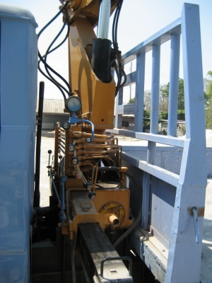 ขายเครนติดรถบรรทุก TADANO 2 ตัน 2 ปลอก1ชัก