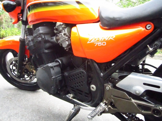 ลดราคา kawazaki zephyr 750 ทะเบียน แท้ กทม. พร้อมโอน เครื่อง อินนา