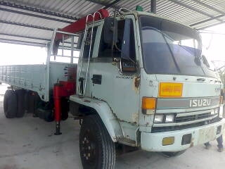 ขายรถ 6 ล้อ กระบะคาร์โก้ ยาว 7-50 เมตร ติดตั้งเครน TADTNO ขนาด 4.50 ตัน ISUZU เครื่อง 240 แรง รถสวย สนใจโทร