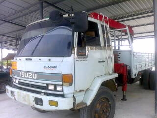 ขายรถ 6 ล้อ กระบะคาร์โก้ ยาว 7-50 เมตร ติดตั้งเครน TADTNO ขนาด 4.50 ตัน ISUZU เครื่อง 240 แรง รถสวย สนใจโทร