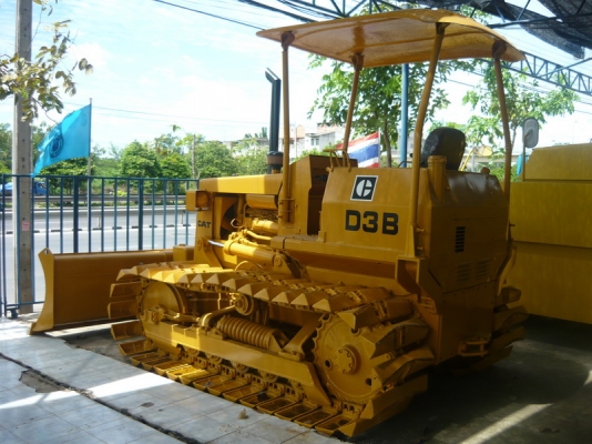 รถดันดิน Caterpillar D3 รถนอกนำเข้าจากญี่ปุ่น ยังไม่ผ่านการใช้งานในไทย100\% พร้อมลุยงาน เอกสารครบ จัดไฟแนนท์ได้