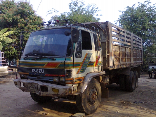 (ลดราคาลงอีก)ขาย ROCKY สองเพลาดั้ม เครื่อง 195 HO7D เครื่องดีแชชซีไม่บวมครับ (ลดราคาลงอีก)ขาย ROCKY สองเพลาดั้ม เครื่อง 195 HO7D เครื่องดีแชชซีไม่บวมครับ