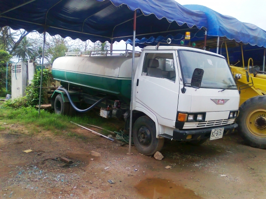 ขายด่วน..รถน้ำ ฮีโน่ HINO KM777 ปี 35 รถสวย ทรงดี ฉีดน้ำได้แรง ได้งานไว ประหยัดน้ำมัน สุดคุ้ม.