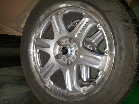 ขายล้อขอบ17x7.5 พร้อมยางสภาพดี