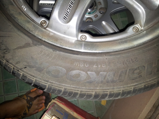 ขายล้อขอบ17x7.5 พร้อมยางสภาพดี