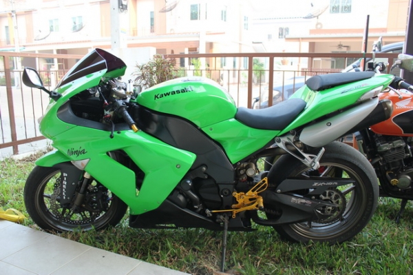 บรีส ลำลูกกา // ขาย ZX10 ปี2007 อินวอยล์ กุญแจชิบ2ดอก