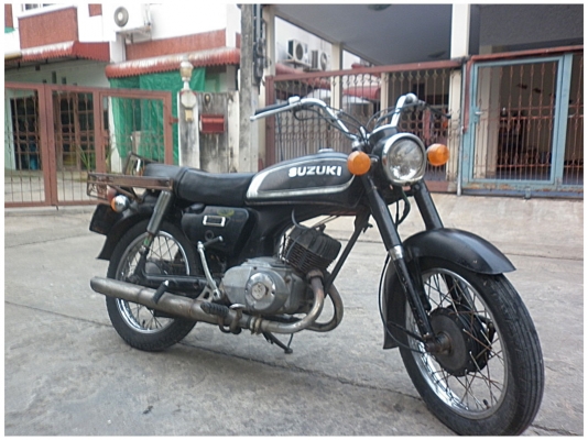 Suzuki K125 (Mark3ถังใหญ่ ไมล์จม) สีเดิมโรงงาน แท้เยอะ สตาร์ทมือทะเบียนโอน 2557 Suzuki K125 (Mark3ถังใหญ่ ไมล์จม) สีเดิมโรงงาน แท้เยอะ สตาร์ทมือทะเบียนโอน 2557