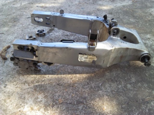 ขายสวิงอาร์ม Bigbike ครับ