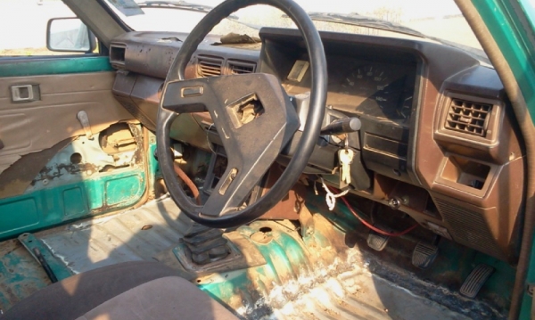 ขาย hero  4&times;4 ยาง 33เบนซิล 1y ทะเบียนเต็ม มีผุในตัวรถ แชสซีดี