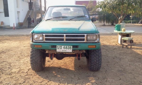 ขาย hero  4&times;4 ยาง 33เบนซิล 1y ทะเบียนเต็ม มีผุในตัวรถ แชสซีดี