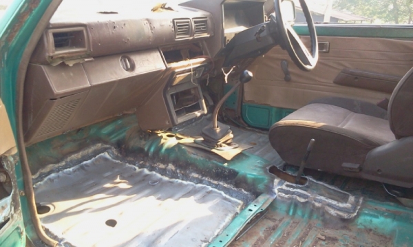 ขาย hero  4&times;4 ยาง 33เบนซิล 1y ทะเบียนเต็ม มีผุในตัวรถ แชสซีดี