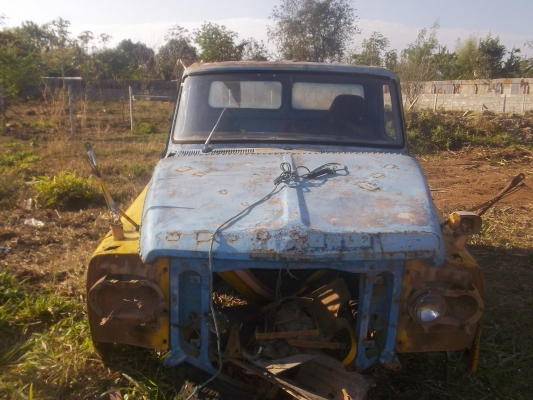 ขายหัวรถนิสสันUD(หัวยาว)อุปกรณ์ในหัวเก๋งอยู่ขายตามสภาพอยู่อำเภอปากช่อง