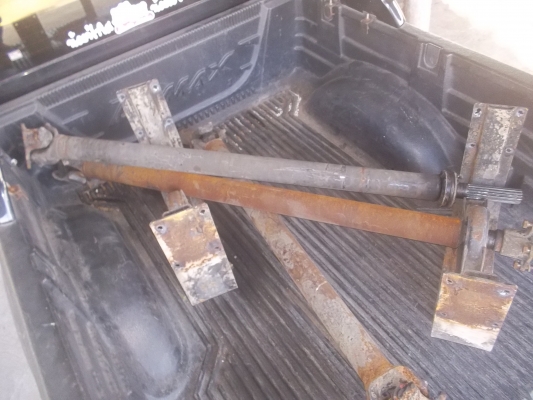 ขายเพลากลางอีสุสุFFR/195ของแท้ มี 3ท่อนขายยกชุดอยู่อำเภอปากช่อง