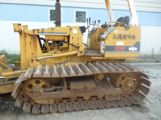 ลดราคาถูกสุดรถดันดิน KOMATSU D20P-6  สภาพดีพร้อมใช้งานน่าใช้มากๆ ค่ะ สนใจติดต่อเจี๊ยบได้เลยค่ะ โทร 087-3310254 ค่ะ