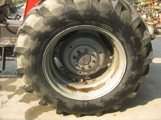 ขายรถไถTRACTOR MASSEY FERGUSON 362 (62แรงม้า)4WD พร้อมใช้งาน