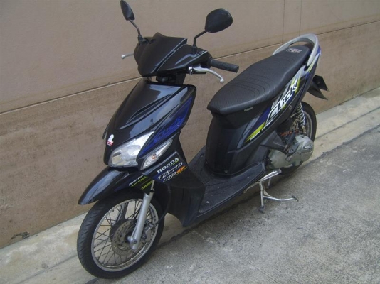 ขายHonda Click 115cc.   จดทะเบียน 51  พรบ.หมด มี.ค.56