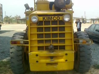 KOMATSU JH 63 - HOUGH รถตักล้อยาง สภาพสวยพร้อมใช้งาน เครื่องแน่นแรงดีมากไม่มีเยิ้มเลย ระบบไฮดรอลิกส์ไม่มีรั่วไม่มีแตกเดิมๆทั้งคัน ยกขึ้นรถพ่วงรถสิบล้อได้สบายเลยครับ ช่วงล่างแน่น ยางสภาพดีหน้าหลังประมาณ 70\% พร้อมทำงานได้เลย ราคาต่อรองได้ครับ KOMATSU JH 63 - HOUGH รถตักล้อยาง สภาพสวยพร้อมใช้งาน เครื่องแน่นแรงดีมากไม่มีเยิ้มเลย ระบบไฮดรอลิกส์ไม่มีรั่วไม่มีแตกเดิมๆทั้งคัน ยกขึ้นรถพ่วงรถสิบล้อได้สบายเลยครับ ช่วงล่างแน่น ยางสภาพดีหน้าหลังประมาณ 70\% พร้อมทำงานได้เลย ราคาต่อรองได้ครับ