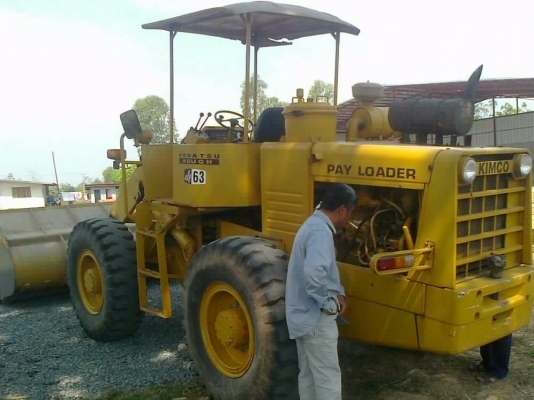 KOMATSU JH 63 - HOUGH รถตักล้อยาง สภาพสวยพร้อมใช้งาน เครื่องแน่นแรงดีมากไม่มีเยิ้มเลย ระบบไฮดรอลิกส์ไม่มีรั่วไม่มีแตกเดิมๆทั้งคัน ยกขึ้นรถพ่วงรถสิบล้อได้สบายเลยครับ ช่วงล่างแน่น ยางสภาพดีหน้าหลังประมาณ 70\% พร้อมทำงานได้เลย ราคาต่อรองได้ครับ KOMATSU JH 63 - HOUGH รถตักล้อยาง สภาพสวยพร้อมใช้งาน เครื่องแน่นแรงดีมากไม่มีเยิ้มเลย ระบบไฮดรอลิกส์ไม่มีรั่วไม่มีแตกเดิมๆทั้งคัน ยกขึ้นรถพ่วงรถสิบล้อได้สบายเลยครับ ช่วงล่างแน่น ยางสภาพดีหน้าหลังประมาณ 70\% พร้อมทำงานได้เลย ราคาต่อรองได้ครับ