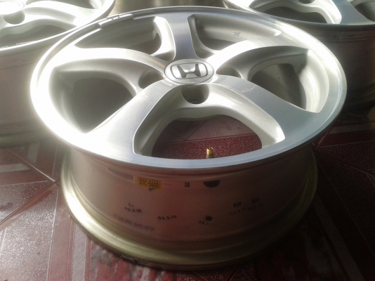 แม๊กCivic FD 5รู114 ยก4วง สวยๆ ขาย3,500บ.เท่านั้น!!!