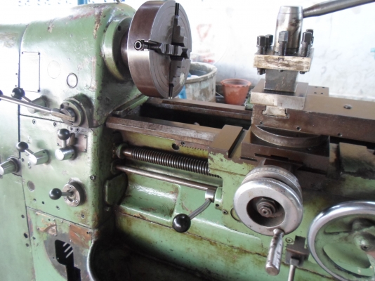 แท่นกลึง 3.5 ฟุต อังกฤษ สภาพสวย 2 เพลา เกียร์บล็อก 40,000 แท่นกลึง 3.5 ฟุต อังกฤษ สภาพสวย 2 เพลา เกียร์บล็อก 40,000
