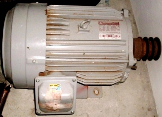 ขายมอเตอร์ไฟฟ้า ไฟ 3 สาย ขนาด 7.5 แรง