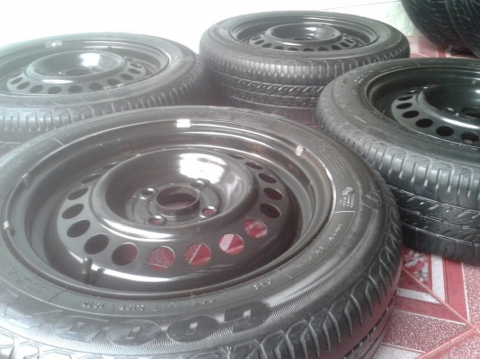 กระทะเหล็ก15"4รู100+ยาง1ชุด(4ล้อ)ขาย2,200 ฿เท่านั้น!!!