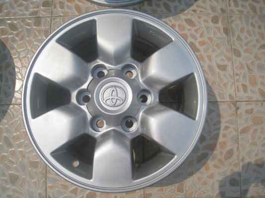 ขายล้อแม็ก Toyota Vigo 15"x7" 6รู139 et 30 ( 081-3747940)