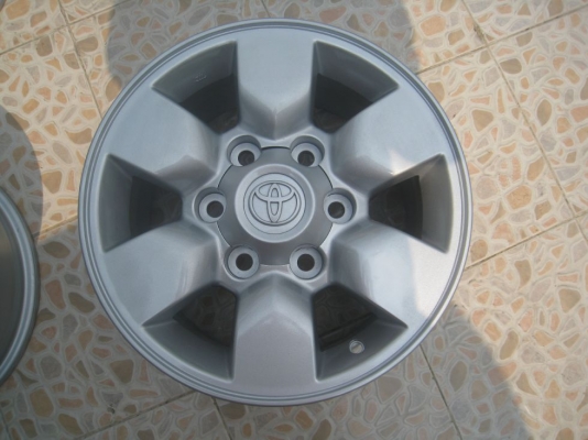 ขายล้อแม็ก Toyota Vigo 15"x7" 6รู139 et 30 ( 081-3747940)