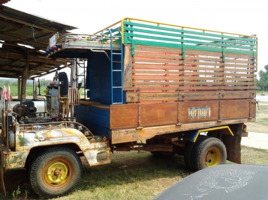 ขายด่วน รถอีแต๋น เครื่อง NISSAN TD25 แน่นดีไม่มีเยิ้ม ช่วงล่างใหญ่คัชซีหน้า 5 สวยดีไม่มีผุ ชุดเฟืองท้ายของ ISUZU NKR 110 แรง กระบะคอกไม้ทรงสวยสภาพดีไม่มีผุกร่อน มีหลังคาหัวเก๋งให้ครบ ยางสภาพดี 70\% พร้อมบรรทุกพร้อมใช้งานได้เลย ราคาต่อรองได้นะครับ ขายด่วน รถอีแต๋น เครื่อง NISSAN TD25 แน่นดีไม่มีเยิ้ม ช่วงล่างใหญ่คัชซีหน้า 5 สวยดีไม่มีผุ ชุดเฟืองท้ายของ ISUZU NKR 110 แรง กระบะคอกไม้ทรงสวยสภาพดีไม่มีผุกร่อน มีหลังคาหัวเก๋งให้ครบ ยางสภาพดี 70\% พร้อมบรรทุกพร้อมใช้งานได้เลย ราคาต่อรองได้นะครับ