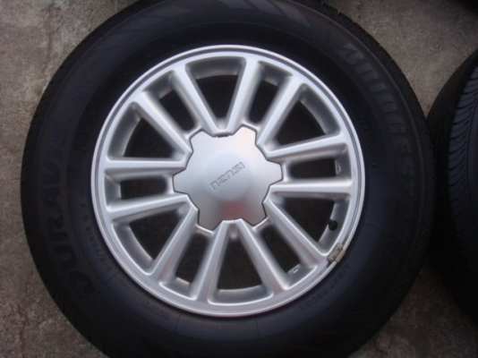 แม็ก D-MAX 6 รู ขอบ 16 ใหม่ๆคับ สภาพป้ายแดง