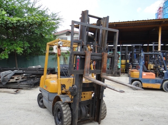 ขายรถยกยี่ห้อ TCM ขนาด 2 ตัน เครื่องดีเซล เกียร์ออโต้