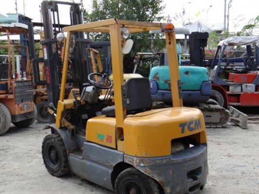 ขายรถยกยี่ห้อ TCM ขนาด 2 ตัน เครื่องดีเซล เกียร์ออโต้