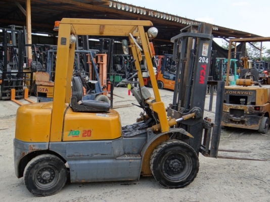 ขายรถยกยี่ห้อ TCM ขนาด 2 ตัน เครื่องดีเซล เกียร์ออโต้