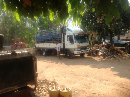 ออกเดินทางแล้วครับ ไปจังหวัด สงขลา ISUZU. TL-100. แรง ฝาขาว ช่วงยาว 4.30 ม.พร้อมใช้งาน