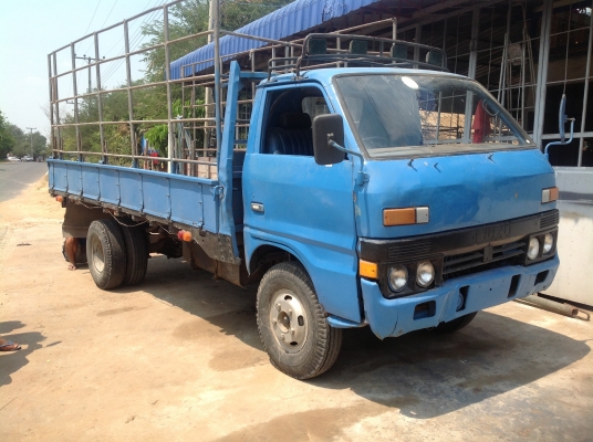 ออกเดินทางแล้วครับ ไปจังหวัด สงขลา ISUZU. TL-100. แรง ฝาขาว ช่วงยาว 4.30 ม.พร้อมใช้งาน