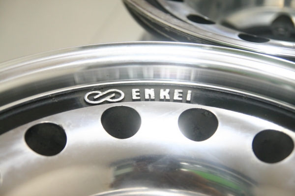 แม็กหยดน้ำ 2 วง แม็กหยดน้ำ 2 วง